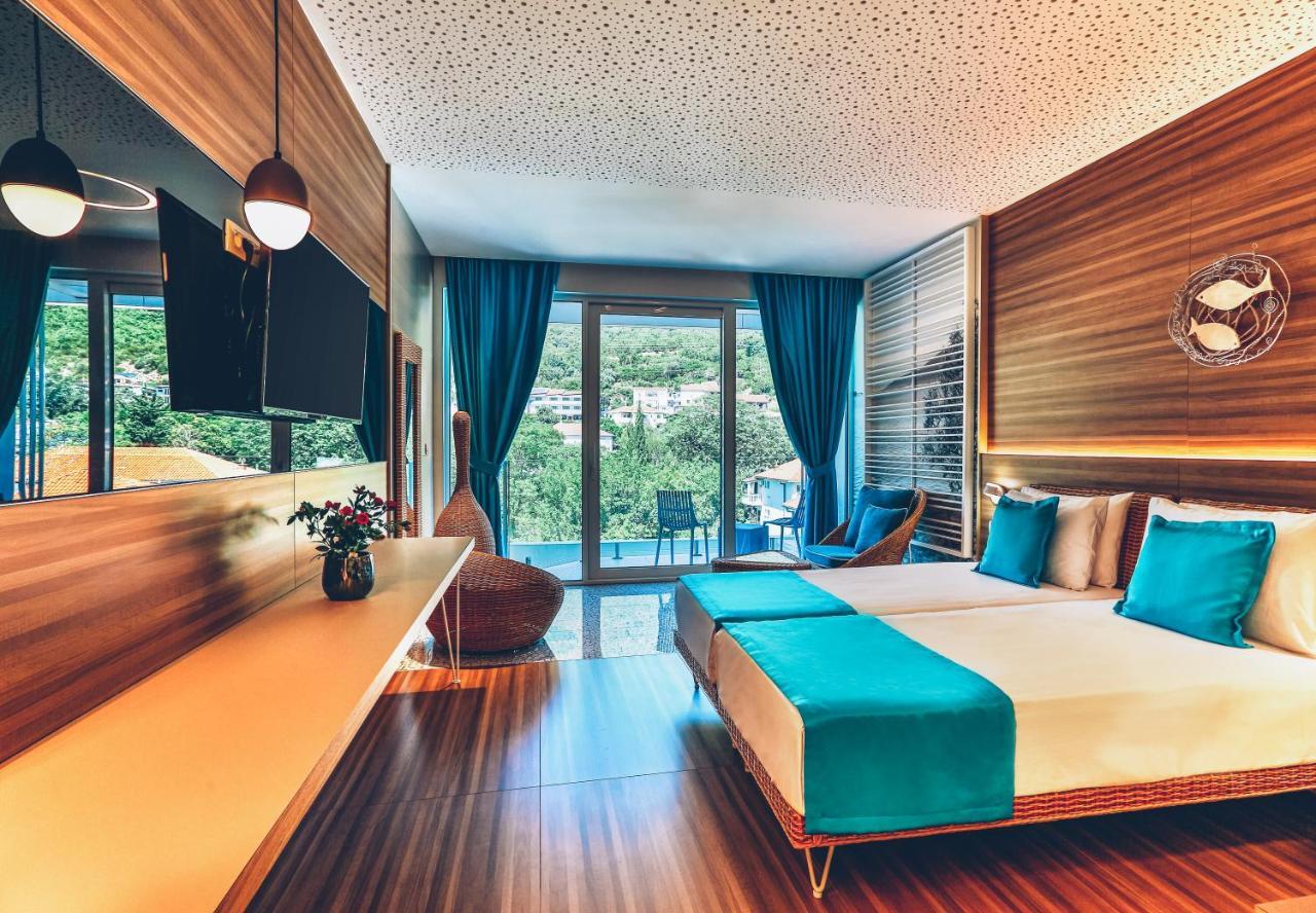 Carine Hotel Kumbor Superior Херцег-Нови Экстерьер фото